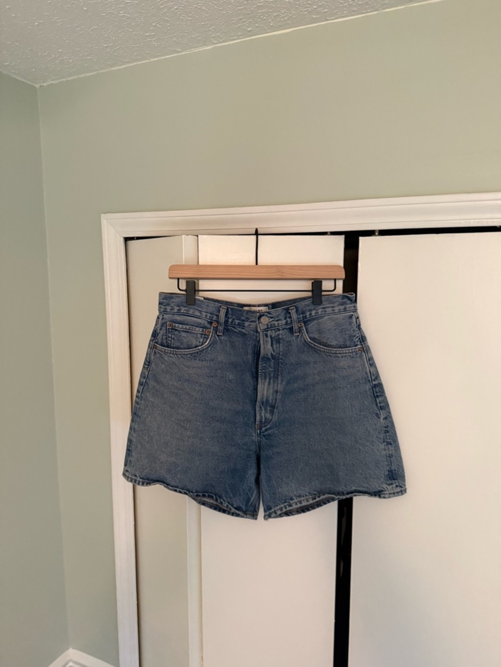 Agolde Stella Denim Jean Shorts size 30 - Picture 2 of 4